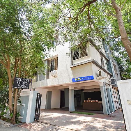 Fabhotel Skylight Studio Rooms - Nr Mcf Camp Pune Luaran gambar