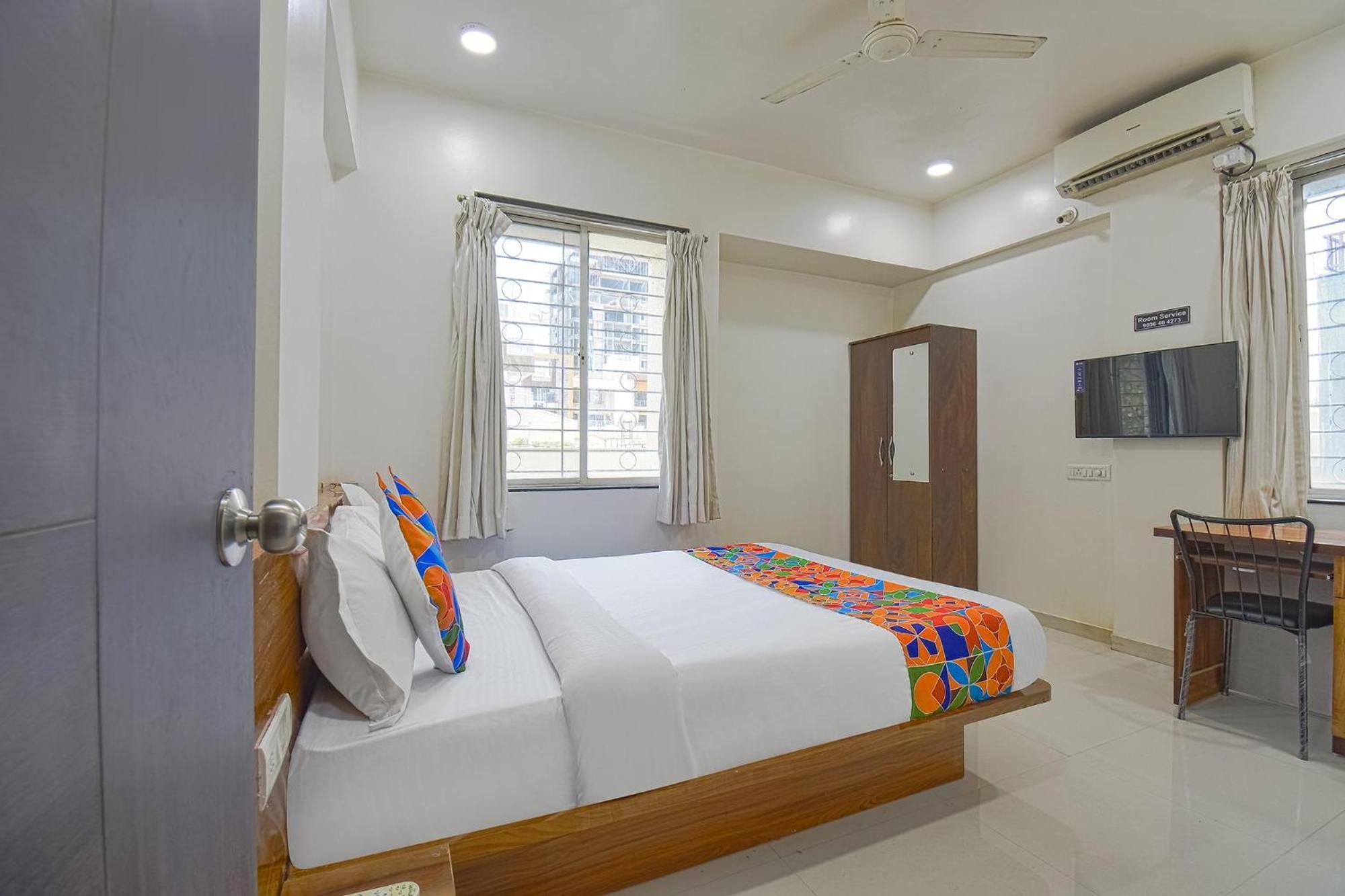 Fabhotel Skylight Studio Rooms - Nr Mcf Camp Pune Luaran gambar