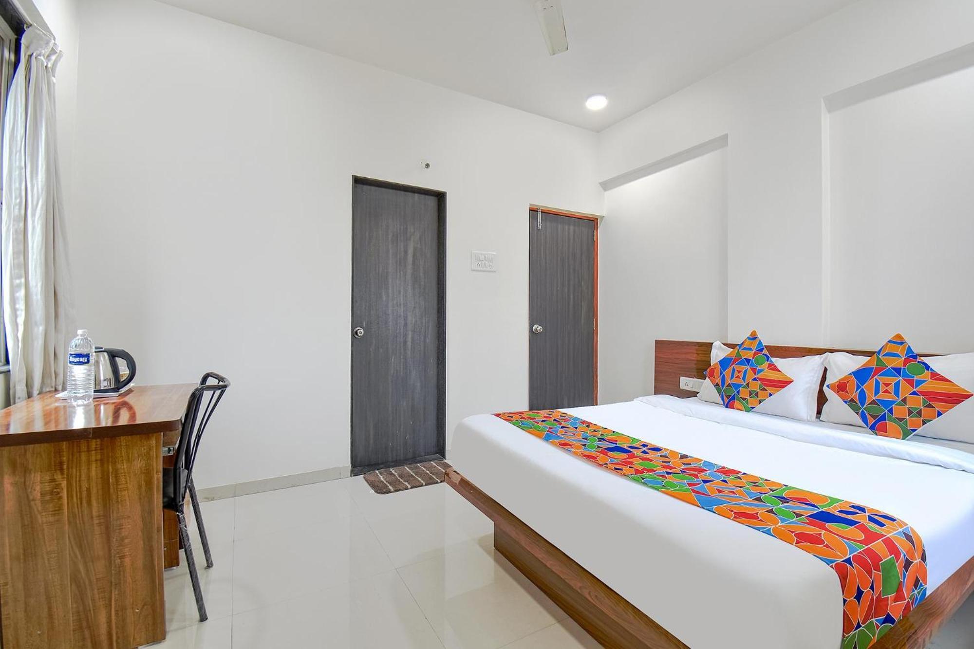 Fabhotel Skylight Studio Rooms - Nr Mcf Camp Pune Luaran gambar