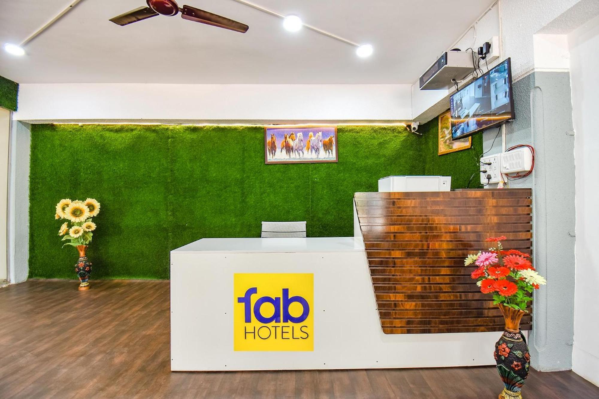 Fabhotel Skylight Studio Rooms - Nr Mcf Camp Pune Luaran gambar