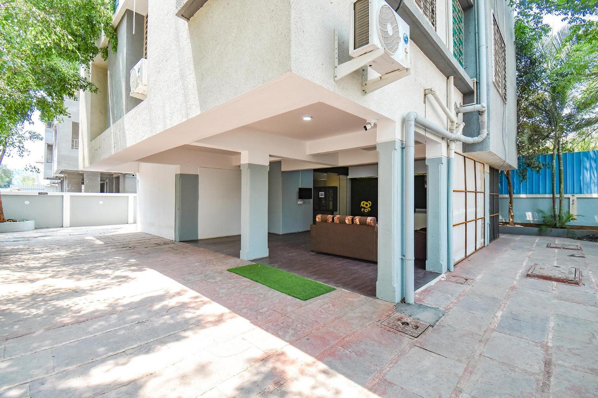 Fabhotel Skylight Studio Rooms - Nr Mcf Camp Pune Luaran gambar