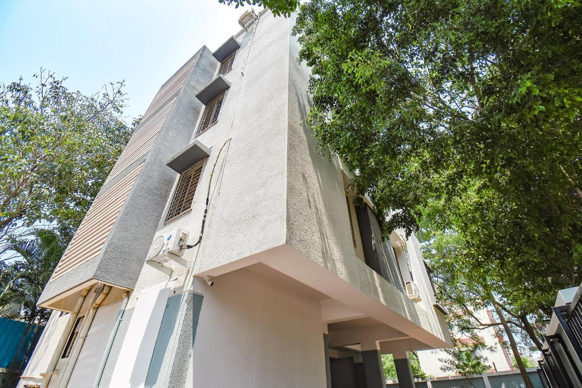 Fabhotel Skylight Studio Rooms - Nr Mcf Camp Pune Luaran gambar