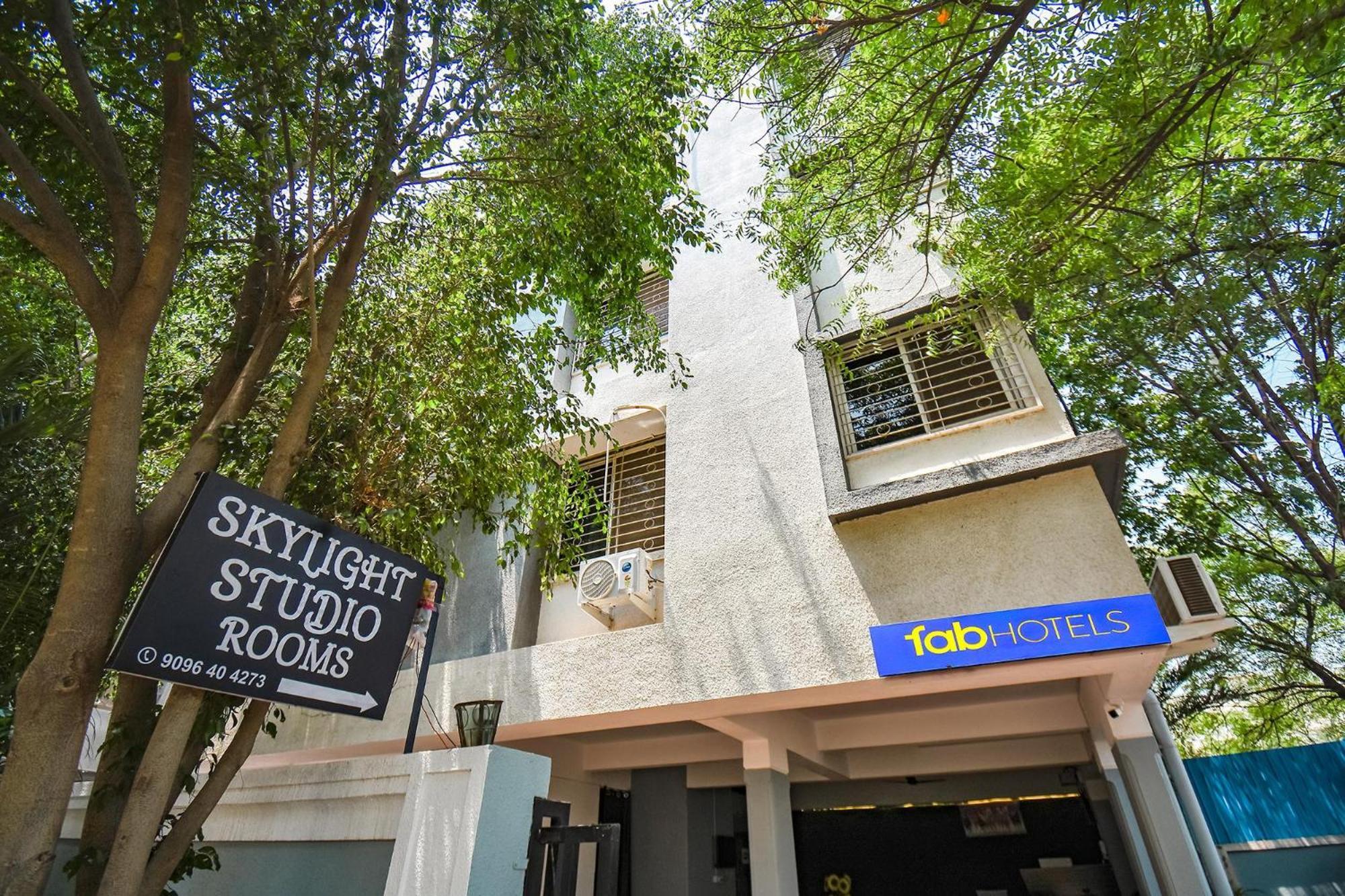 Fabhotel Skylight Studio Rooms - Nr Mcf Camp Pune Luaran gambar